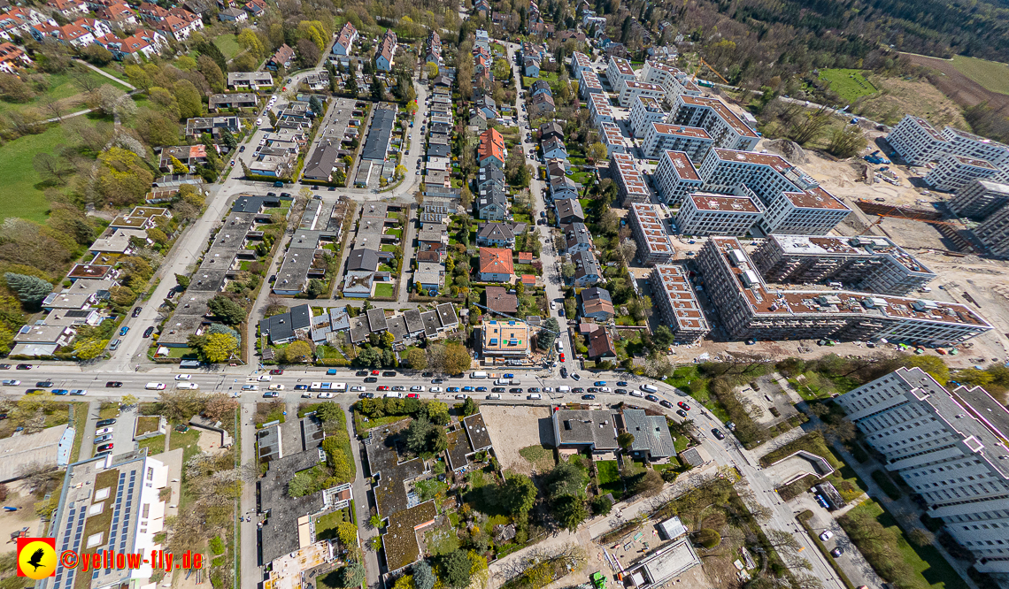 21.04.2023 - Luftbilder von der Baustelle Niederalmstraße 16 in Neuperlach